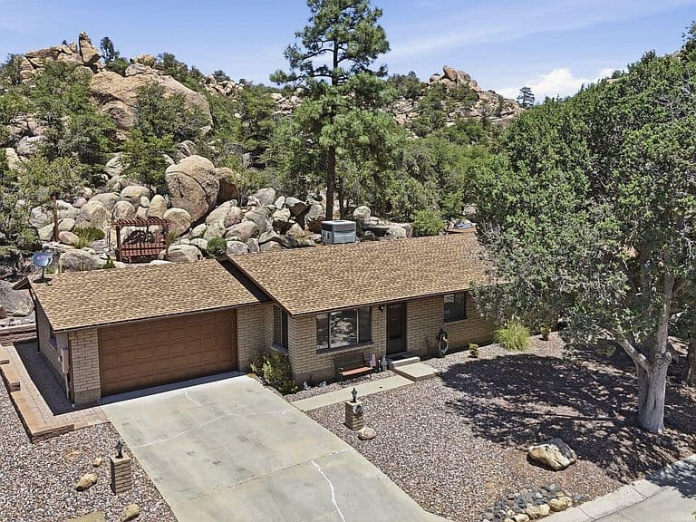 1286 Los Arcos Dr photo 2