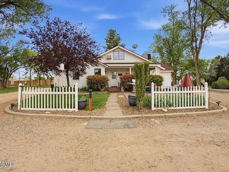 732 W ROAD 1 -- N photo 1