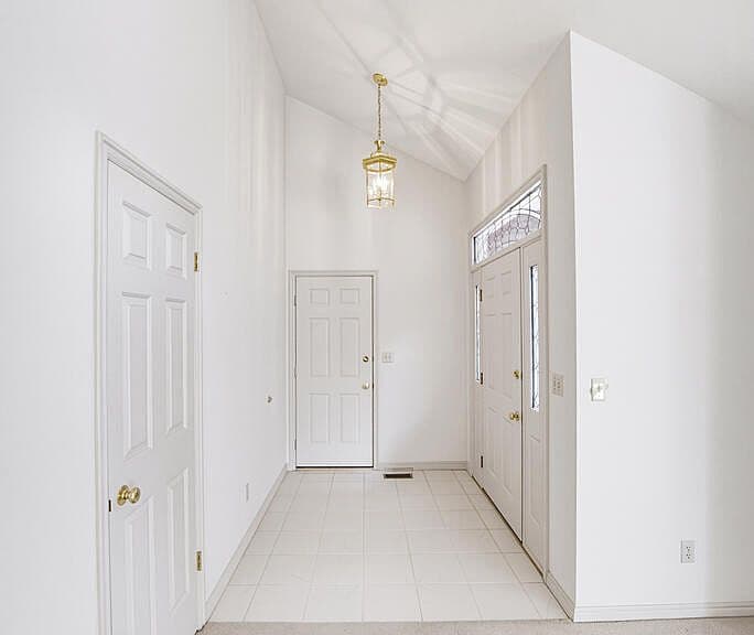 3553 Sun Cir photo 5