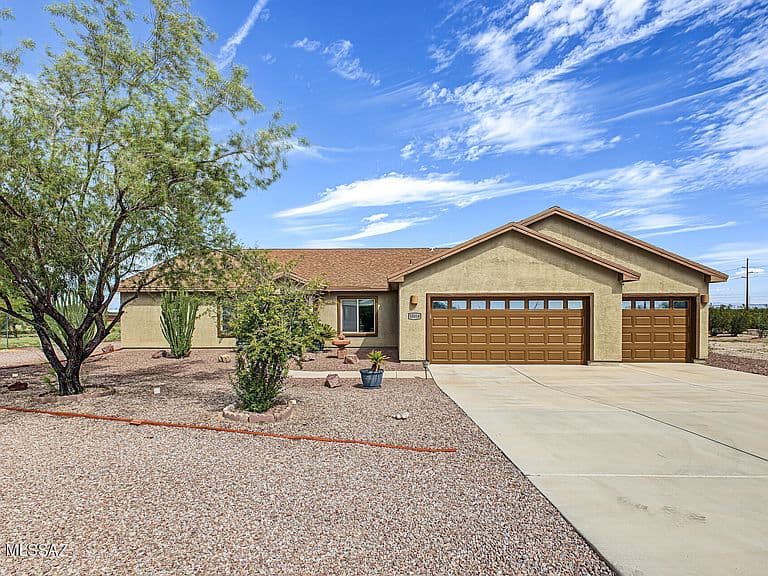 15816 W Sandy St photo 4