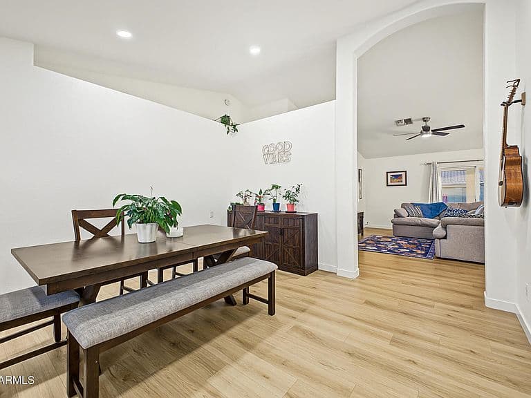 13335 E CHICAGO Street photo 4