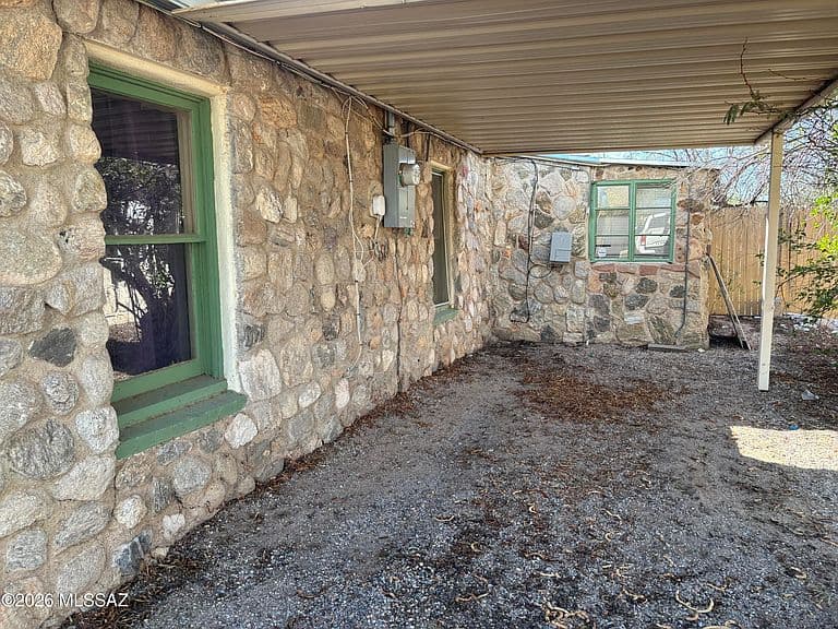2807 N Sycamore Ave photo 4