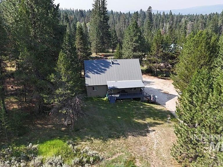 1907 Gold Dust Rd photo 2