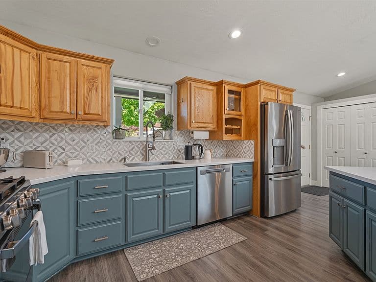 21119 Handley Loop photo 2