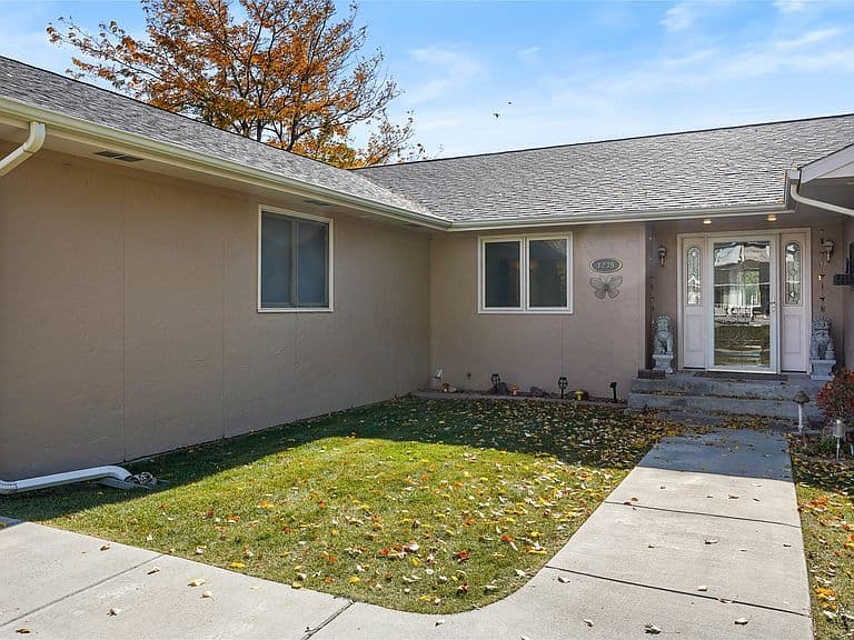 1239 Ranchview Rd photo 5