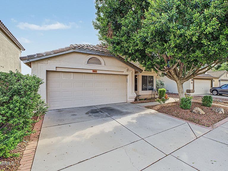 3105 E ESCUDA Road photo 2