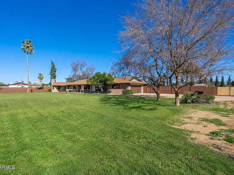 10839 N 59TH Avenue photo 3