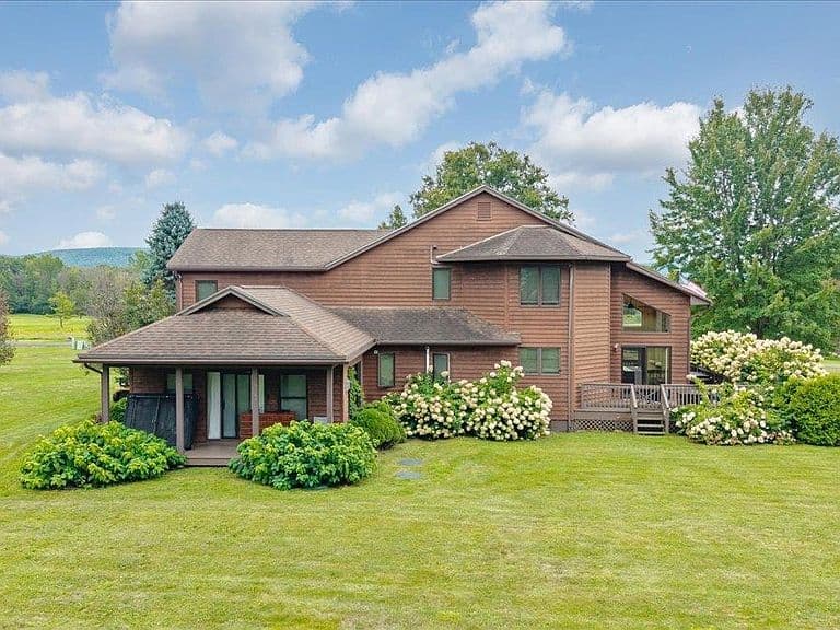 13 Country Club Estates photo 3