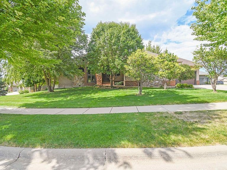 1325 W Wicklow Ct photo 1
