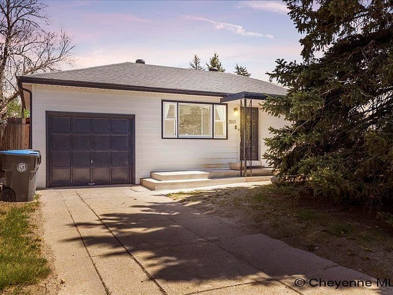 3601 Alexander Ave photo 1