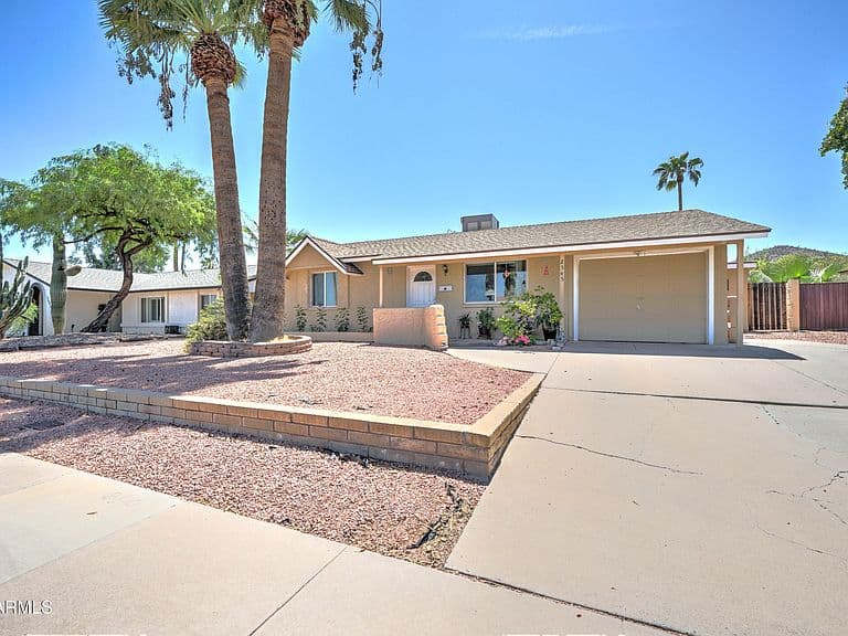2545 E Vista Drive photo 3