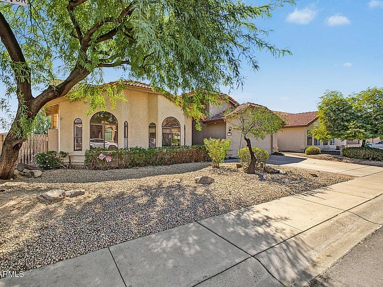 3711 E SUMMERHAVEN Drive photo 5