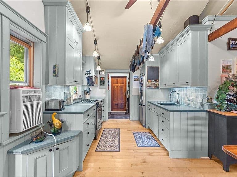 61 Bear Road photo 2