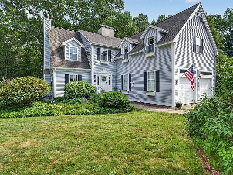 5 Suffolk Park photo 1