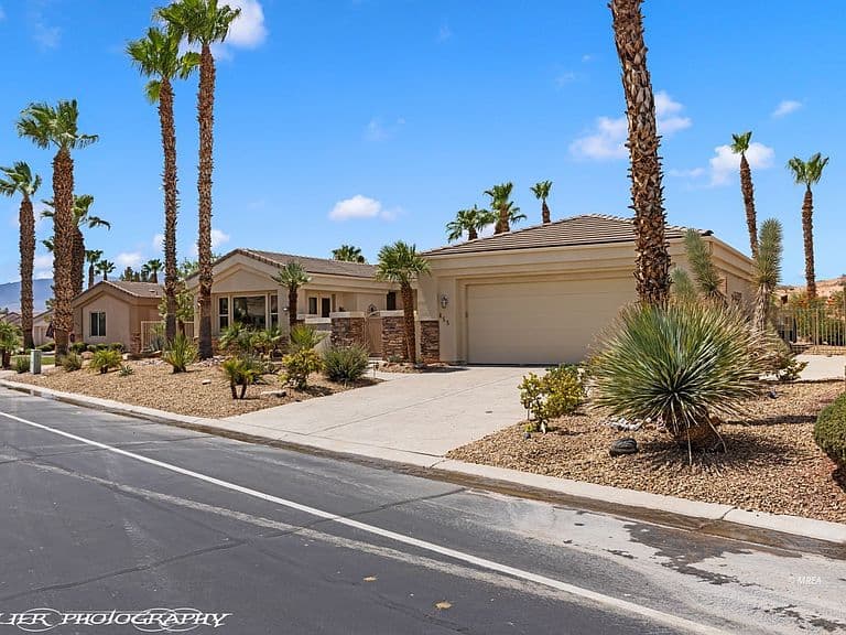 455 Greens Way photo 5