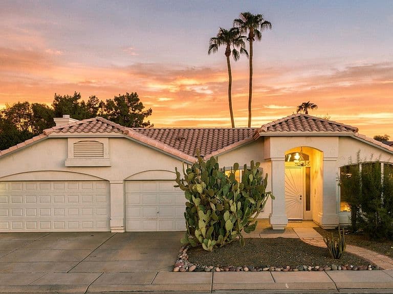 4564 W Tyson Street photo 1