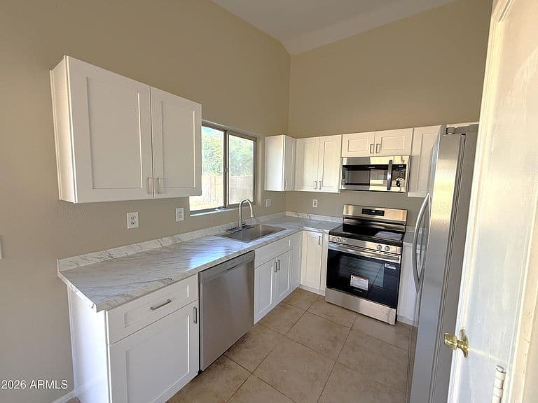 15659 N GIL BALCOME Street photo 3