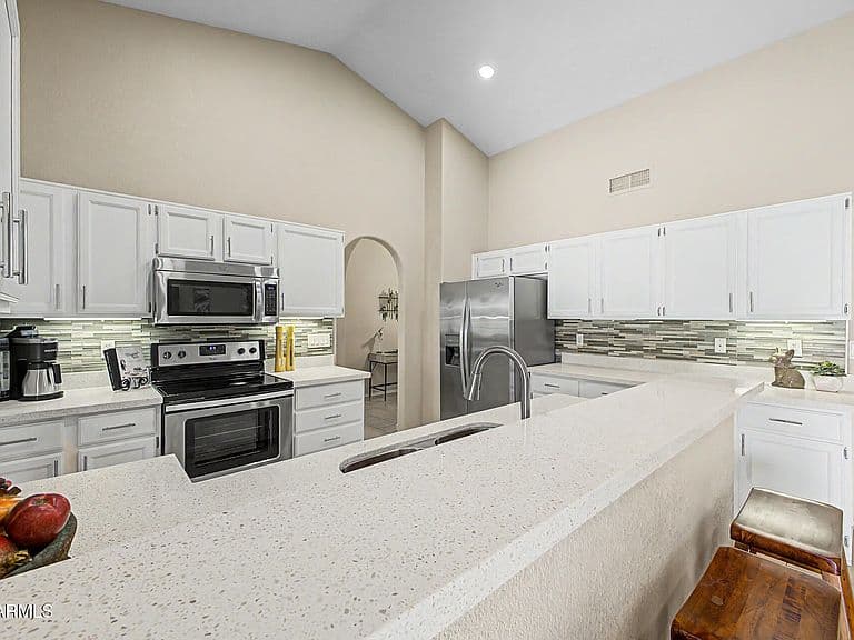 4032 E ROSEMONTE Drive photo 4