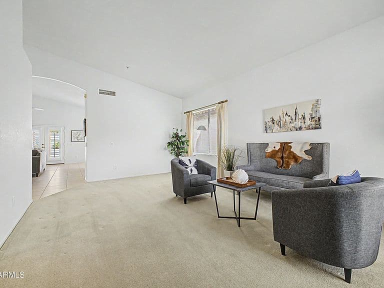 9380 E BLANCHE Drive E photo 4