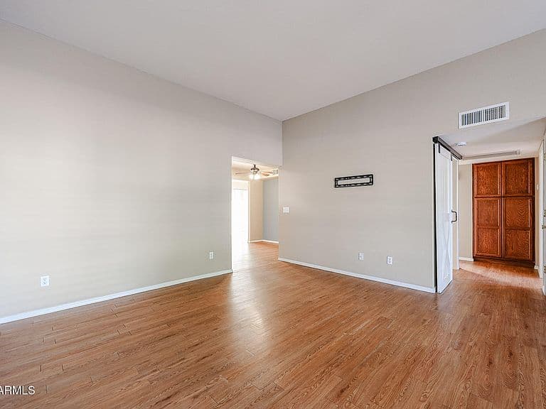 13240 N CEDAR Drive photo 4