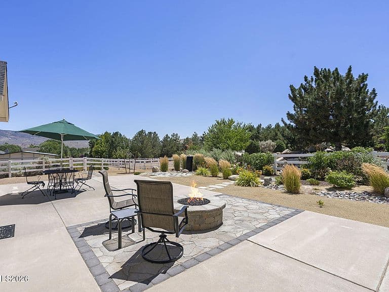 611 Rabe Way photo 4