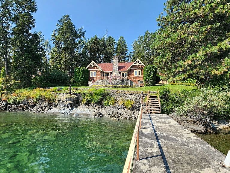 397 Caroline Point Rd photo 2