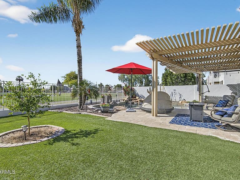 6402 N 13TH Avenue photo 4