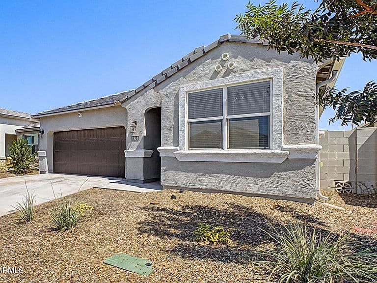 3328 W SEAVER Avenue photo 2