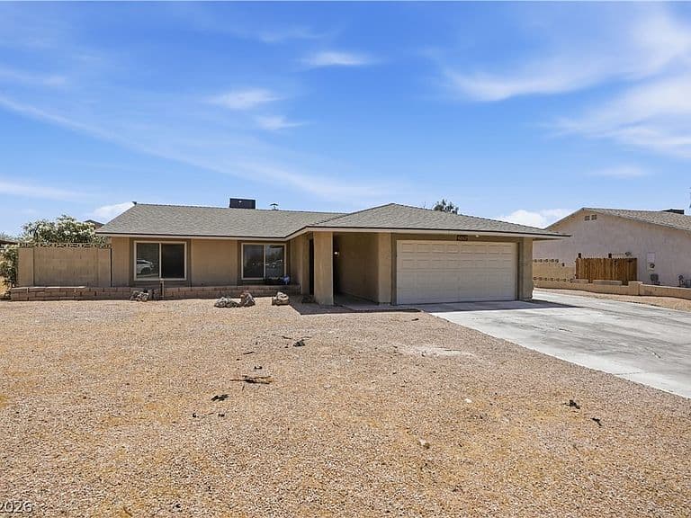 6067 Yorkshire Dr photo 2
