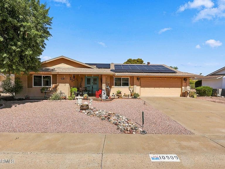 10909 W ROUNDELAY Circle photo 1