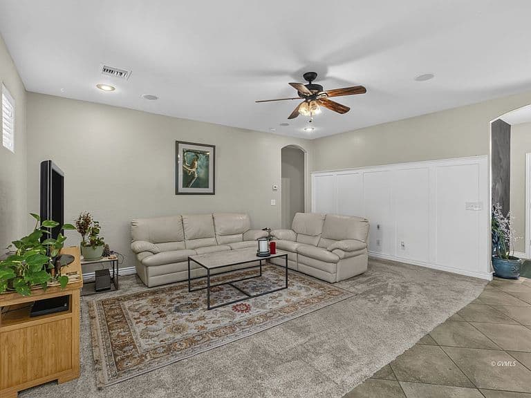 2707 W Bobwhite Ln photo 4