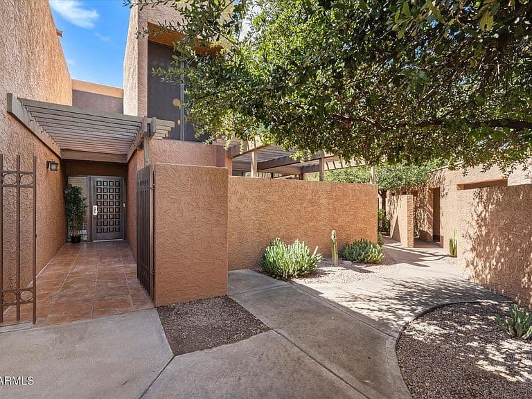 7401 N SCOTTSDALE Road #16 photo 2