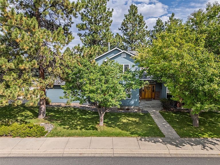2524 Lookout Cir photo 2