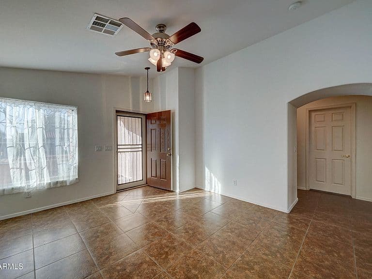 22174 W DESERT BLOOM Street photo 3