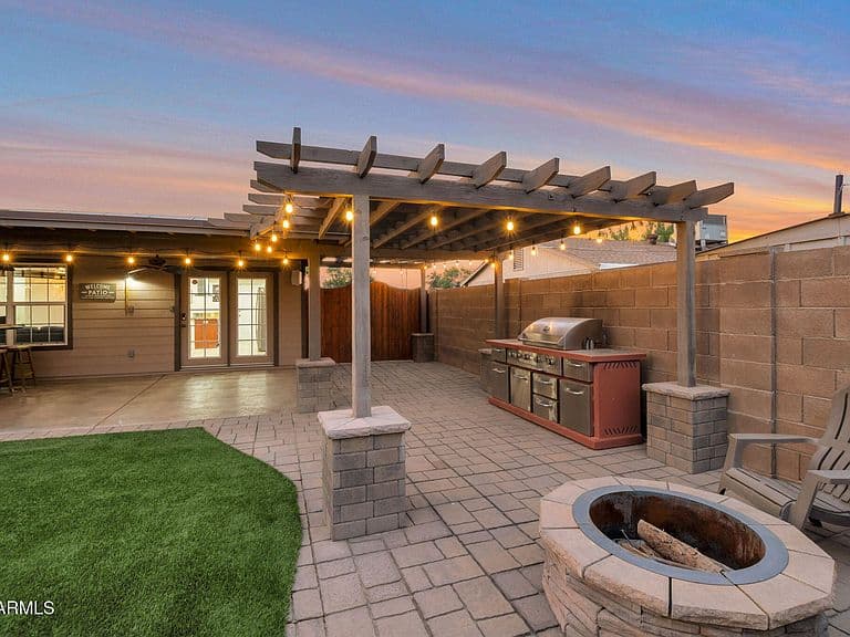 1705 W EL ALBA Way photo 2