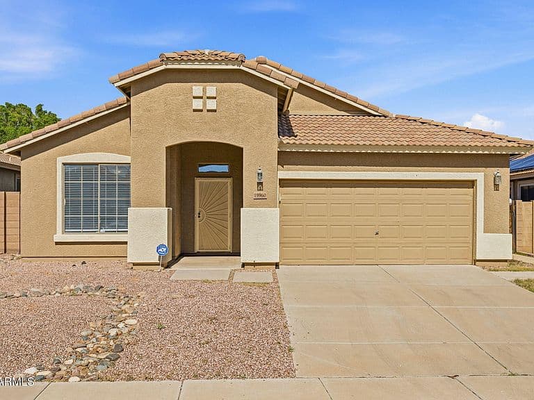 15960 W VENTURA Street photo 5