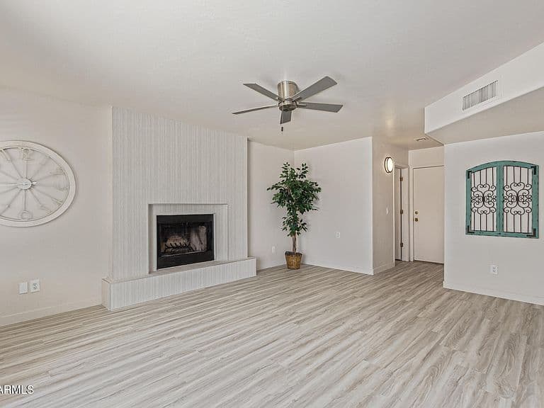 4933 E Downing St photo 4