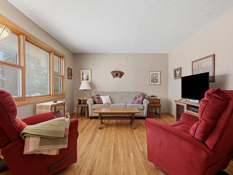 615 Bel Aire Dr photo 5