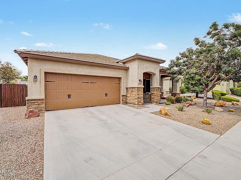 25964 W ESCUDA Drive photo 5