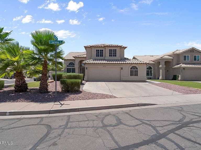 613 W SERENO Drive photo 2