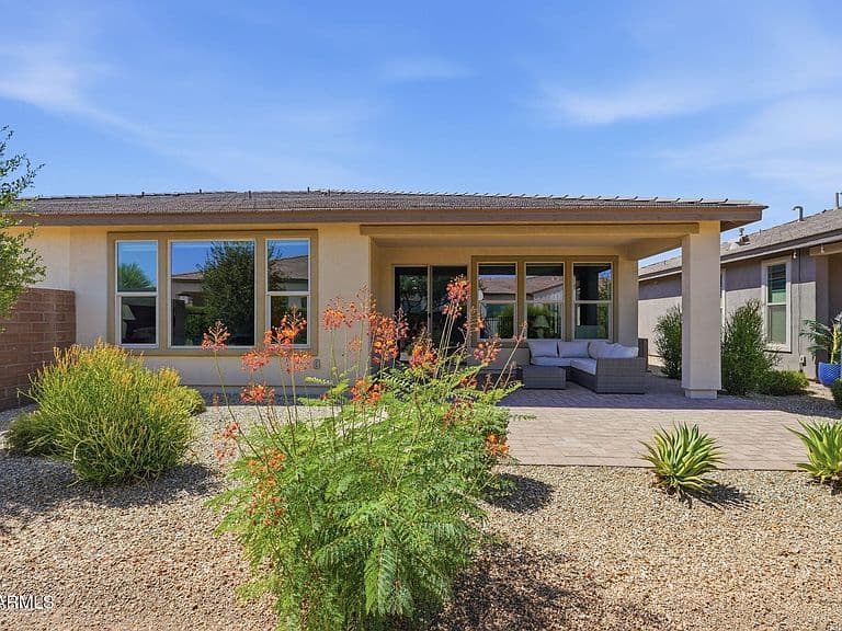 484 E CITRUS HOLLOW Way photo 2