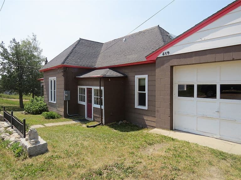 819 Pearl St photo 5