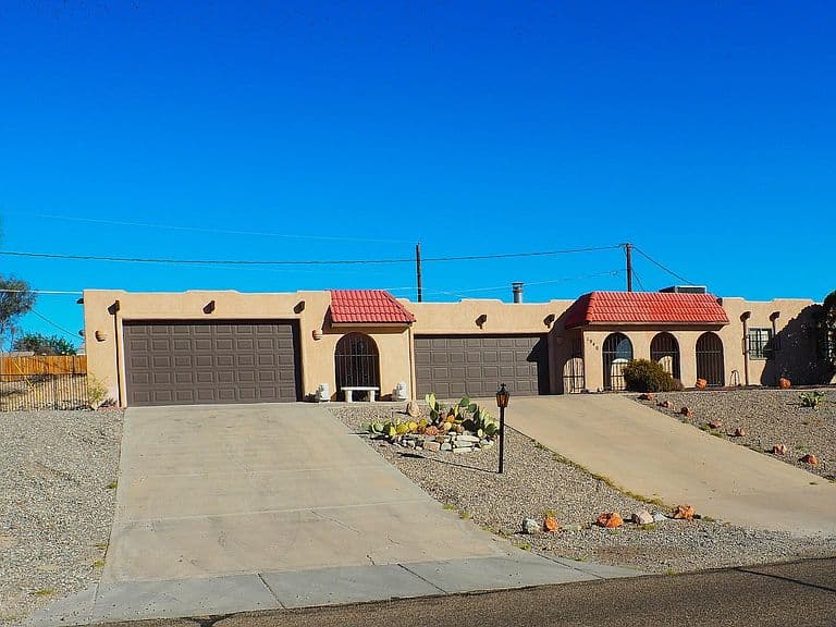 1940 Papago Dr photo 1
