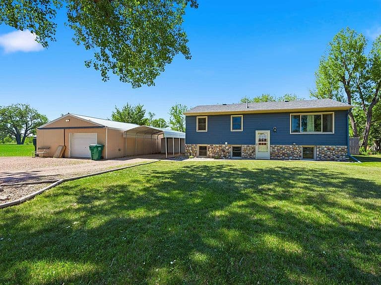 321 Circle Dr photo 1