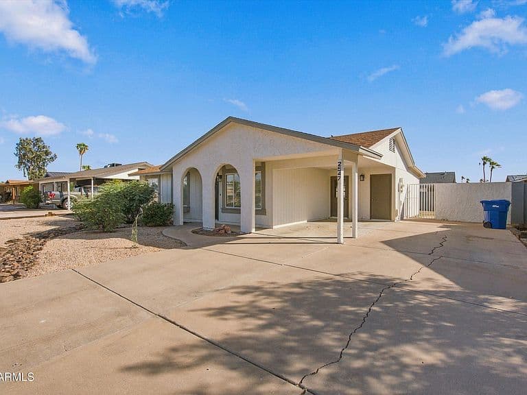 2547 E BILLINGS Street photo 3