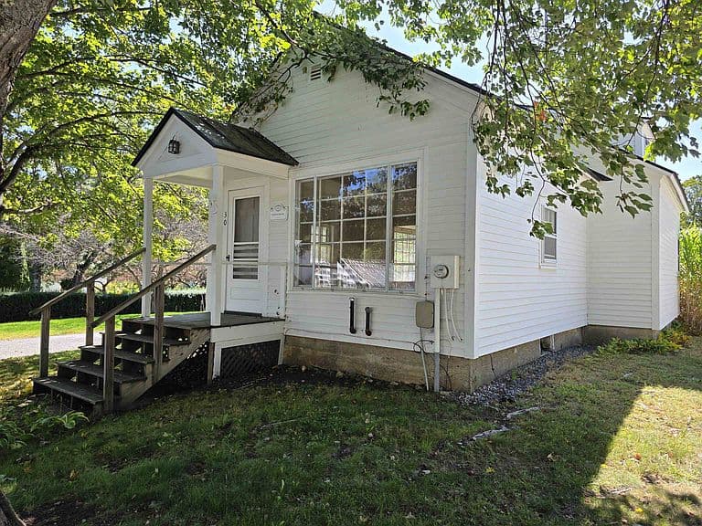 30 Pleasant Street photo 1