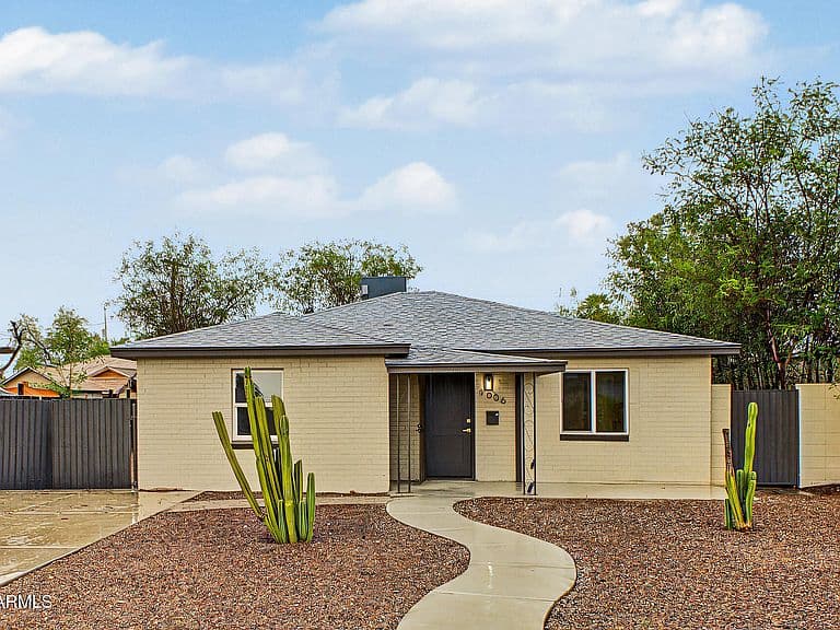 1006 E WELDON Avenue photo 2