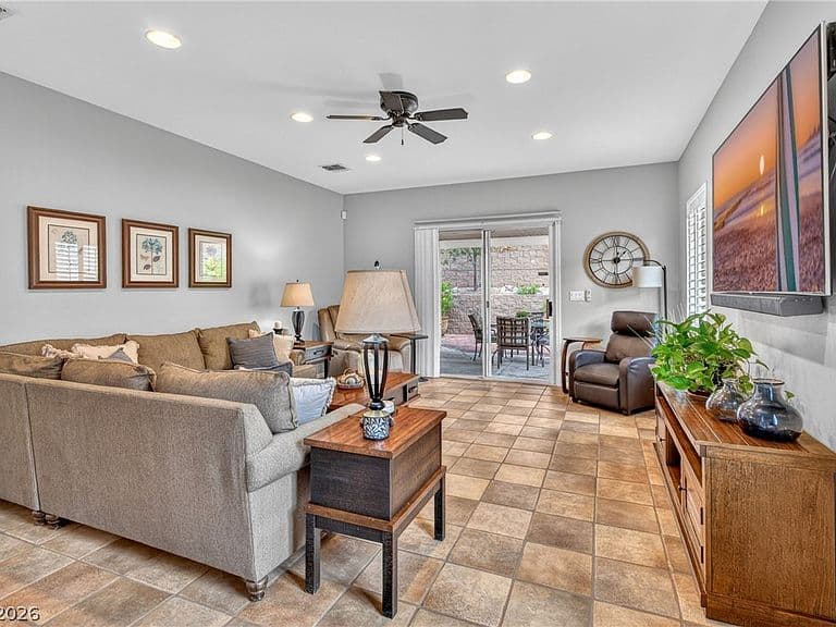 2328 Fossil Canyon Dr photo 3