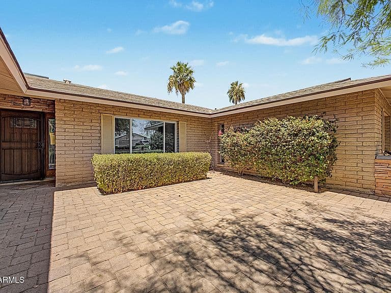 4418 S RITA Lane photo 2