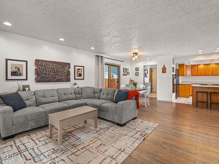120 E Emerson Way photo 4